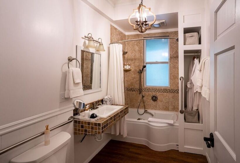 مبيت وإفطار Beechwood Inn