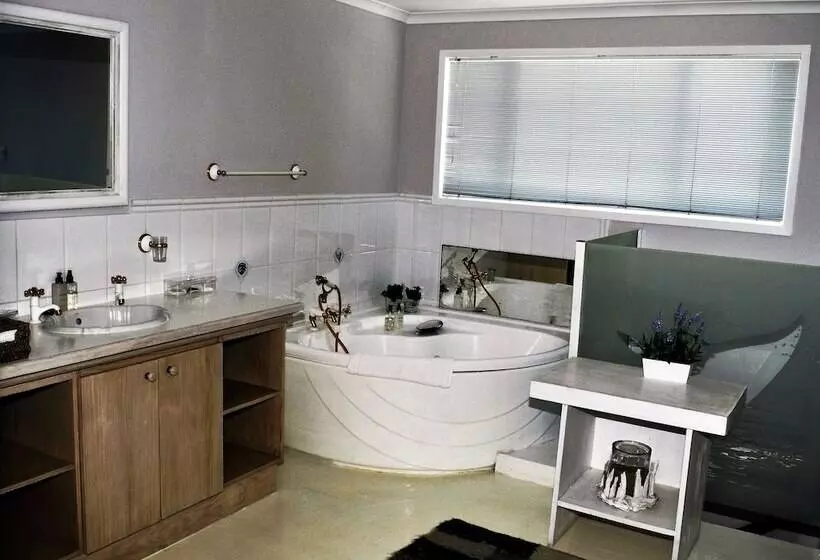 ベッドアンドブレックファースト Brenton Beach House