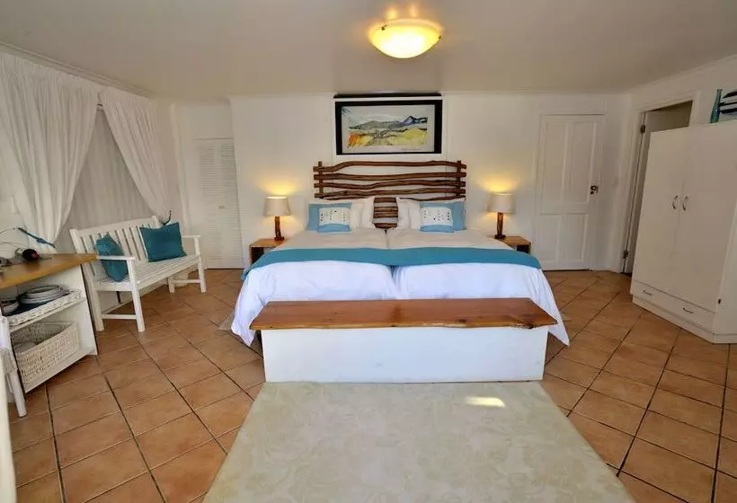 ベッドアンドブレックファースト Brenton Beach House