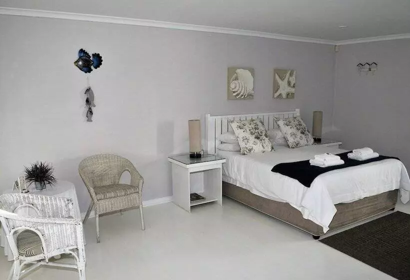 ベッドアンドブレックファースト Brenton Beach House