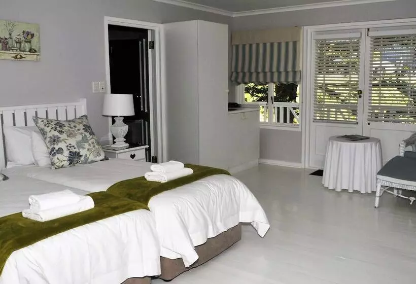 ベッドアンドブレックファースト Brenton Beach House