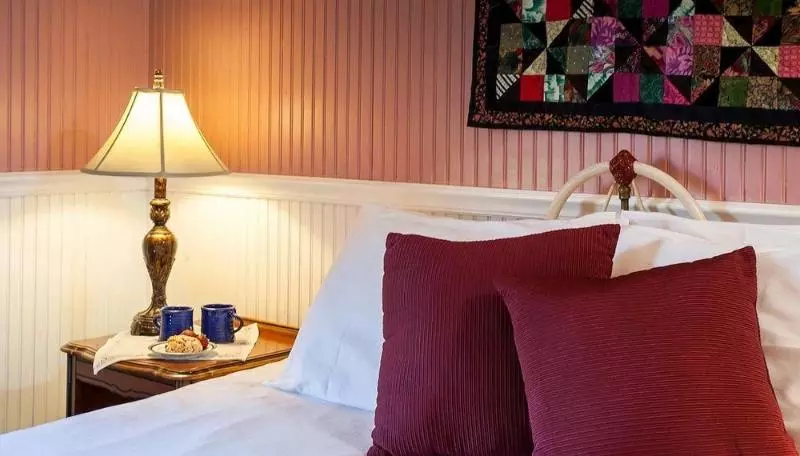 住宿加早餐  Calistoga Wine Way Inn