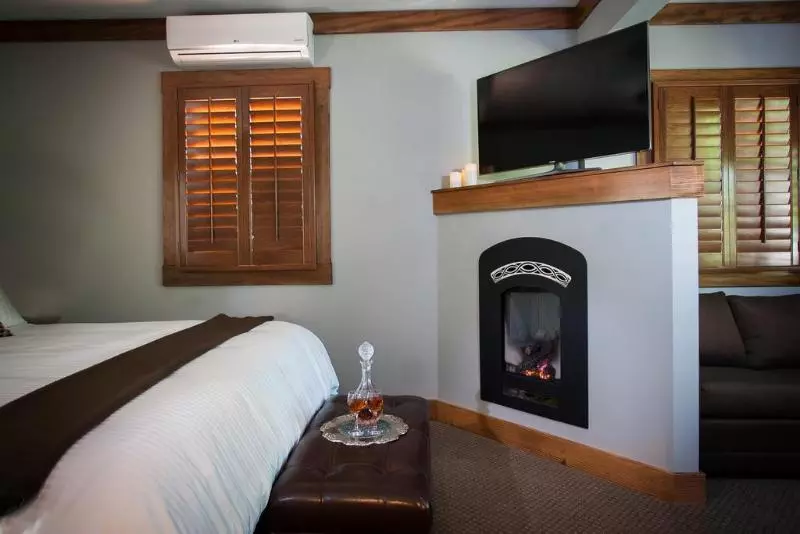 住宿加早餐  Calistoga Wine Way Inn