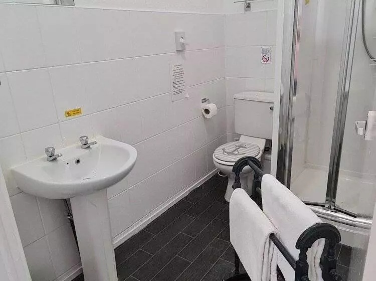 ベッドアンドブレックファースト Waters Edge