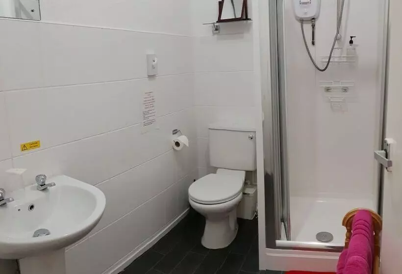 ベッドアンドブレックファースト Waters Edge