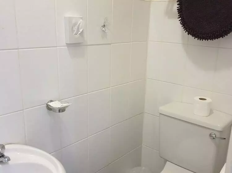 ベッドアンドブレックファースト Waters Edge