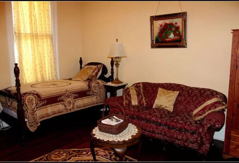 Bisland House Bed And Breakfast