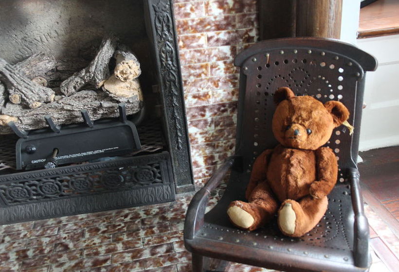 Bisland House Bed And Breakfast