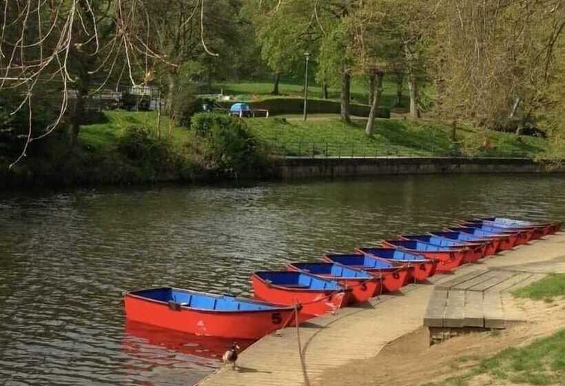 Castle View Bed And Breakfast