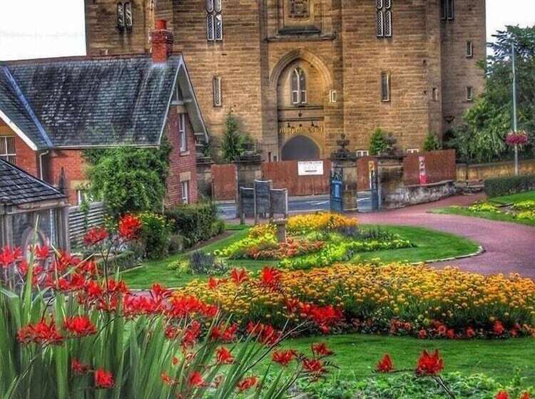 Castle View Bed And Breakfast