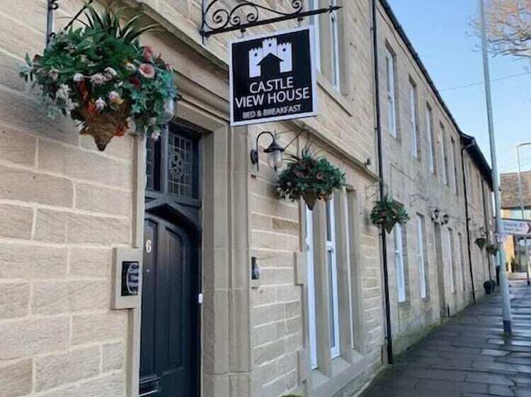 Castle View Bed And Breakfast