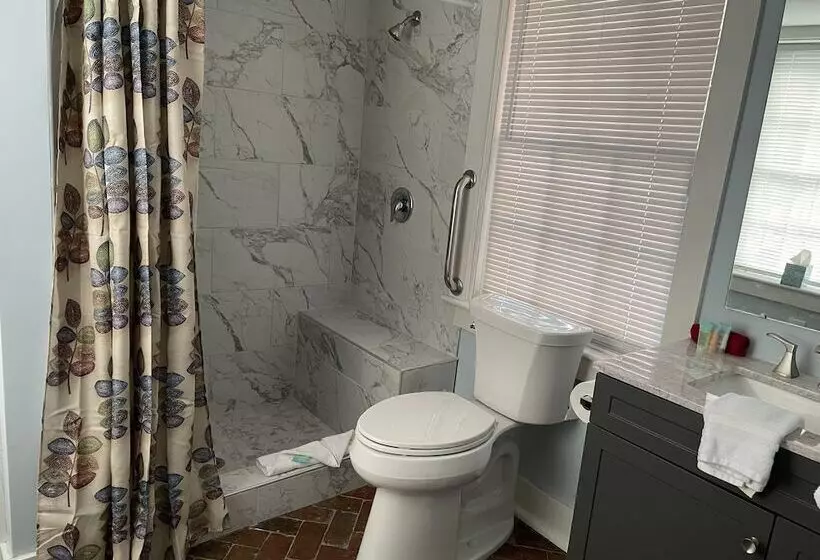 Hotelli 17hundred90 Inn And Restaurant