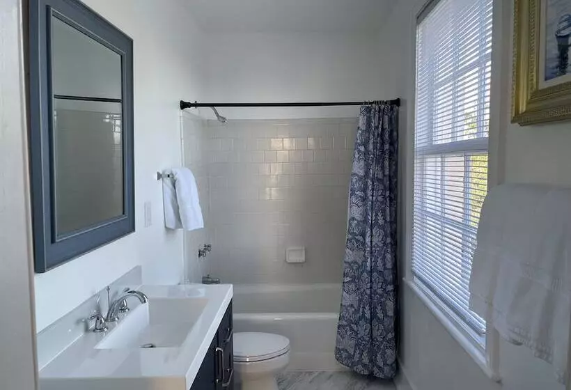 Hotelli 17hundred90 Inn And Restaurant