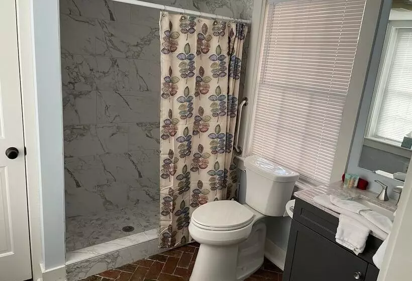 Hotelli 17hundred90 Inn And Restaurant