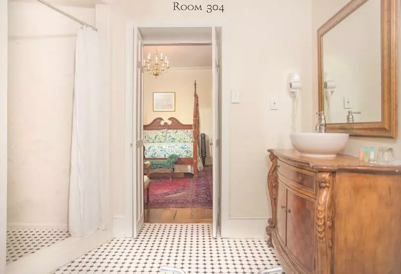 Hotelli 17hundred90 Inn And Restaurant