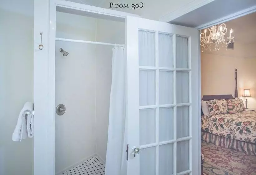 Hotelli 17hundred90 Inn And Restaurant