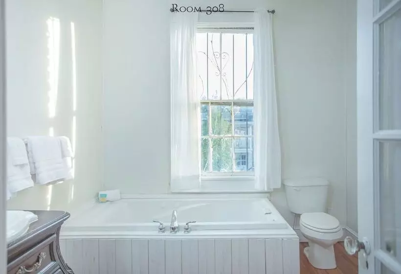 Hotelli 17hundred90 Inn And Restaurant