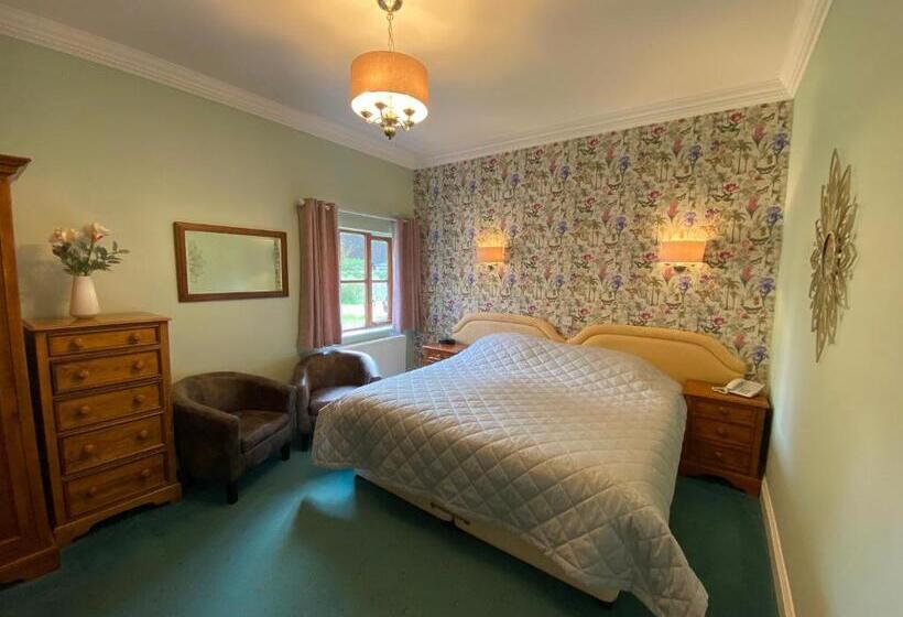 ホテル Broom Hall Country