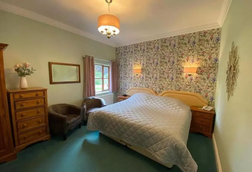 בית מלון כפרי Broom Hall Country