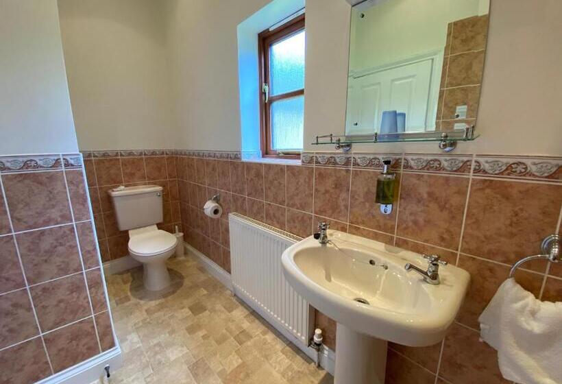 ホテル Broom Hall Country