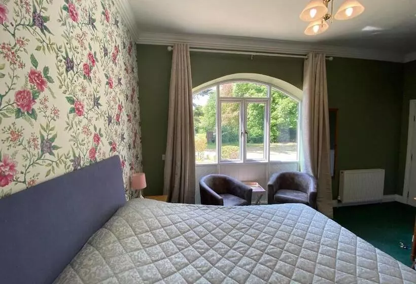 בית מלון כפרי Broom Hall Country