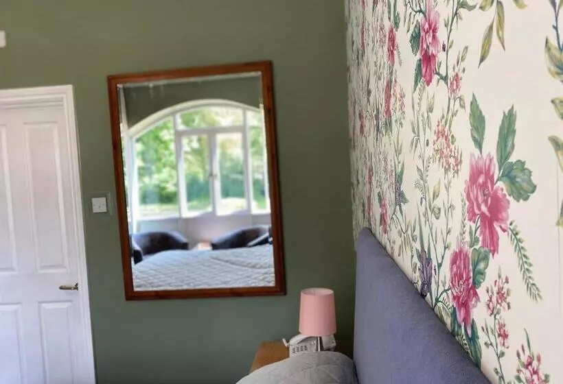 בית מלון כפרי Broom Hall Country