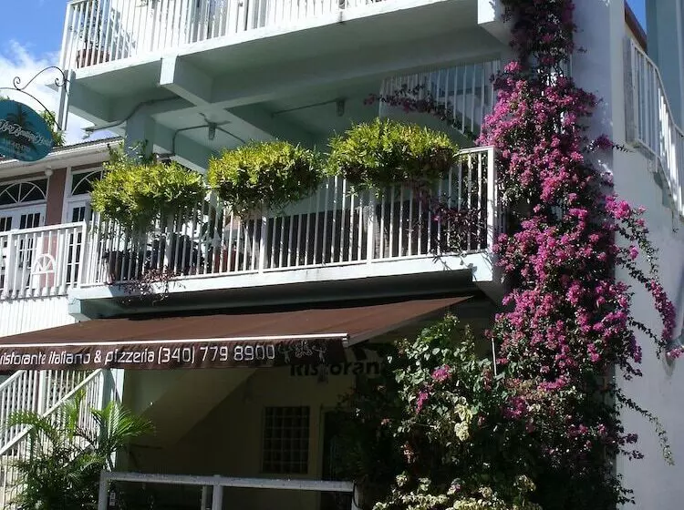 هتل Cruz Bay Boutique