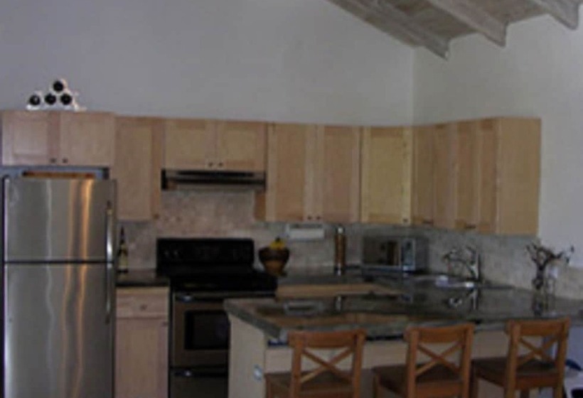 هتل Cruz Bay Boutique