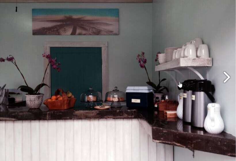 هتل Cruz Bay Boutique