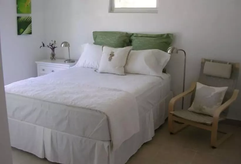 هتل Cruz Bay Boutique