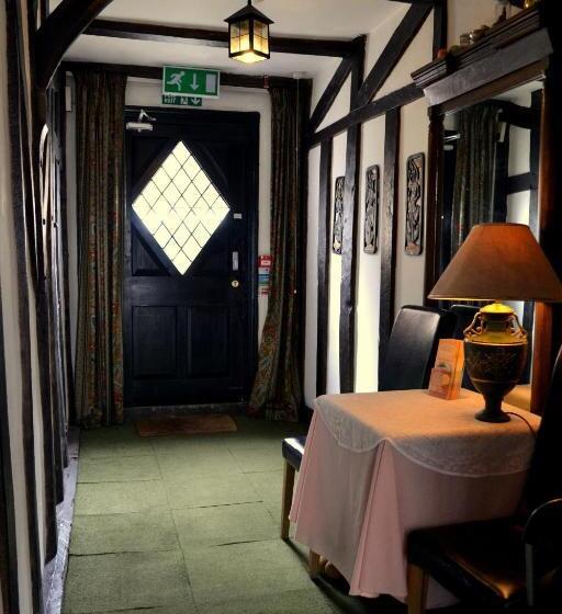 فندق Ely Guest House