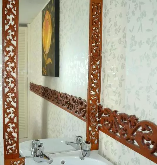 Hotel Ely Guest House