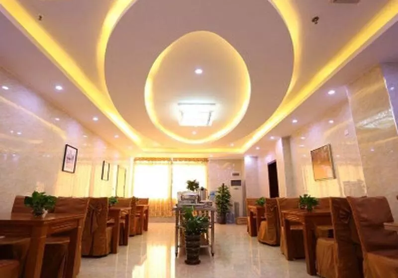 Hotelli Greentree Inn Guangdong Airport Huaxi Road Express