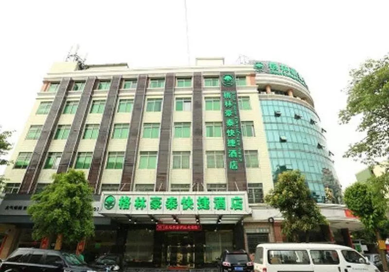 Hotelli Greentree Inn Guangdong Airport Huaxi Road Express