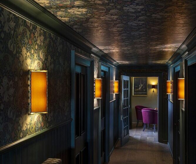 Отель Kildrummy Inn