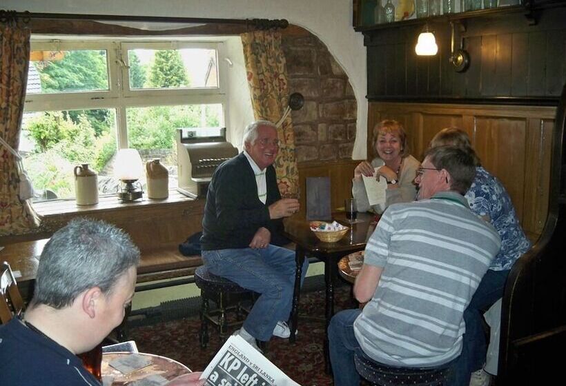 Hotel Nelson And Railway Inn