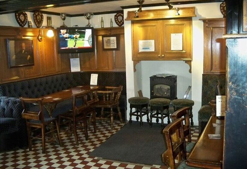 Hotel Nelson And Railway Inn