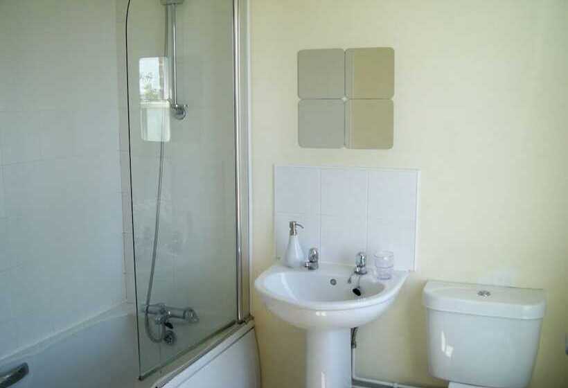 Hotel Nelson And Railway Inn