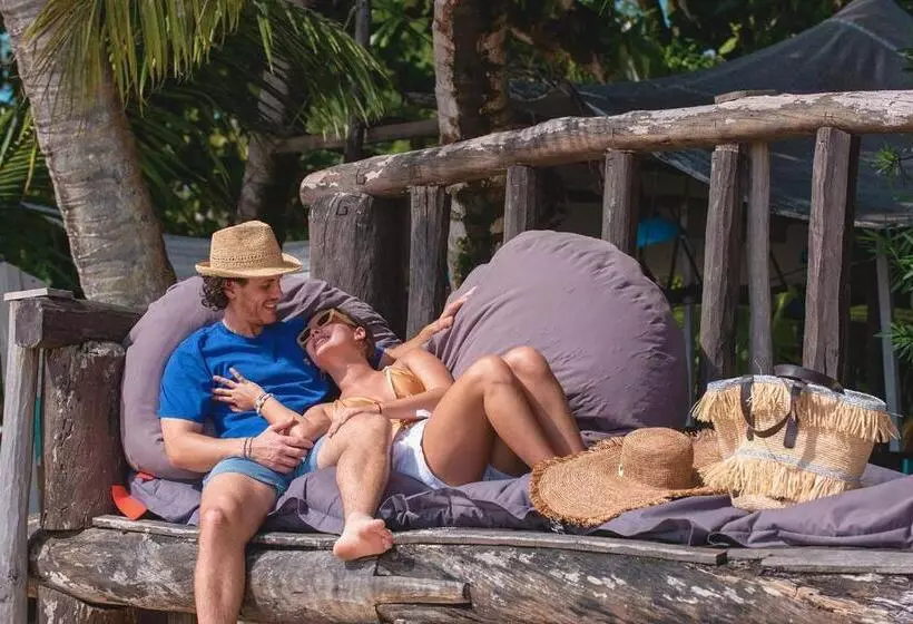 هتل Princesse Bora Lodge & Spa