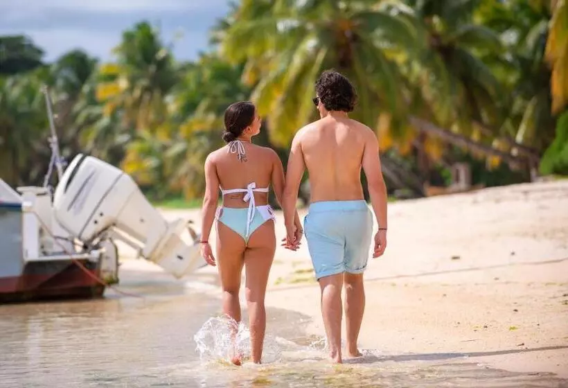 هتل Princesse Bora Lodge & Spa