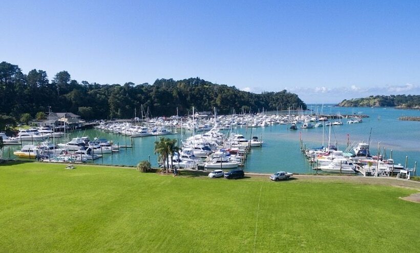 Quality Hotel Oceans Tutukaka