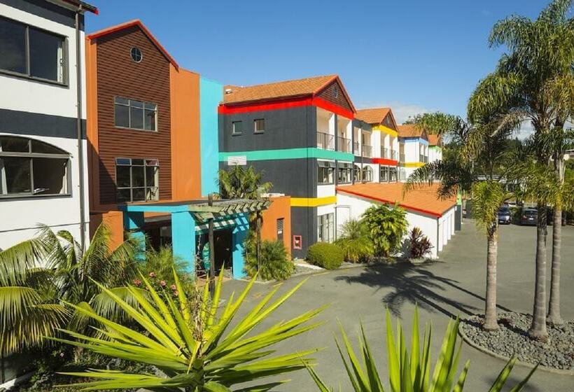 Quality Hotel Oceans Tutukaka