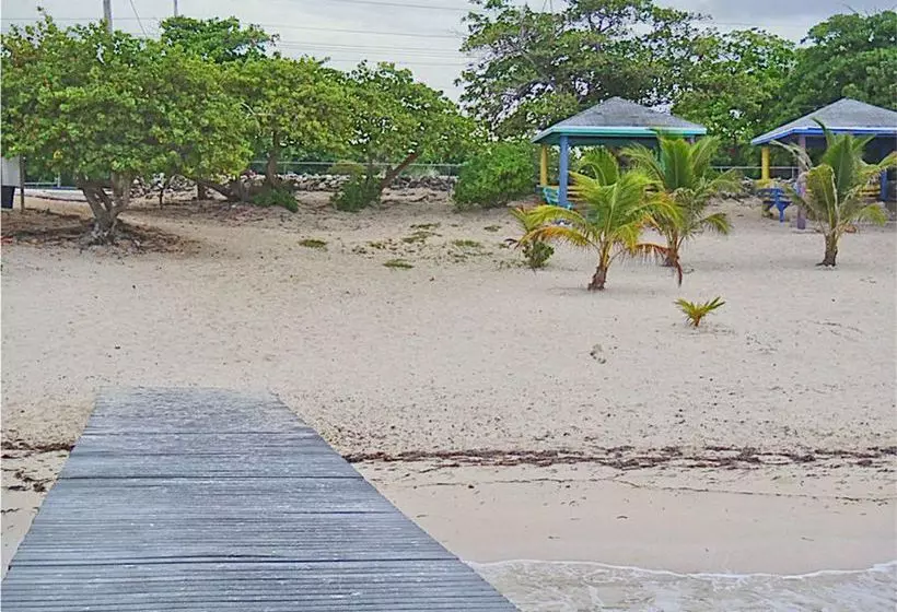 هتل Spotts Beach Houses