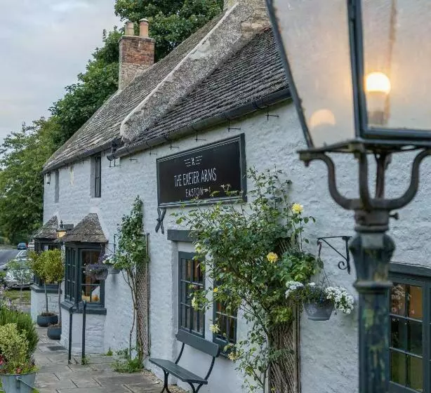 Отель The Exeter Arms