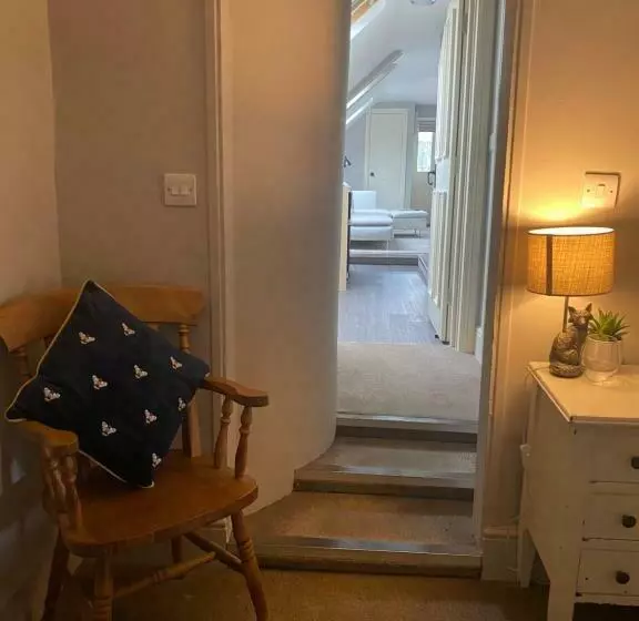 Отель The Exeter Arms