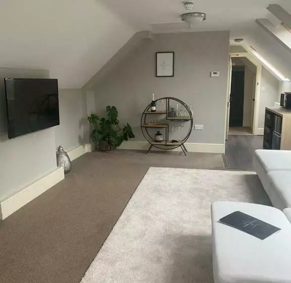 Отель The Exeter Arms