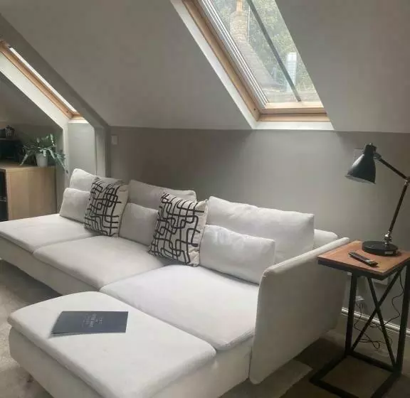 Отель The Exeter Arms