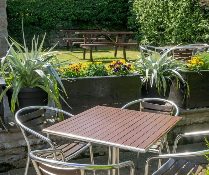 فندق The Plough   Room Only