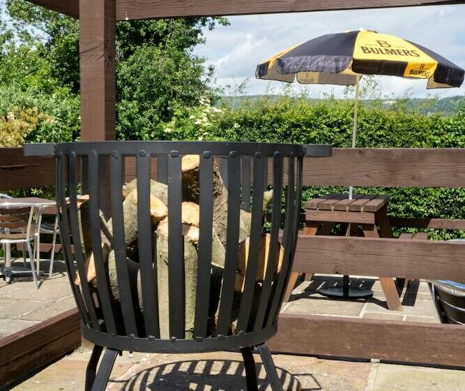 فندق The Plough   Room Only