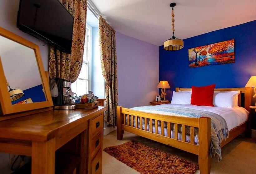 فندق The Ship In Dock Inn